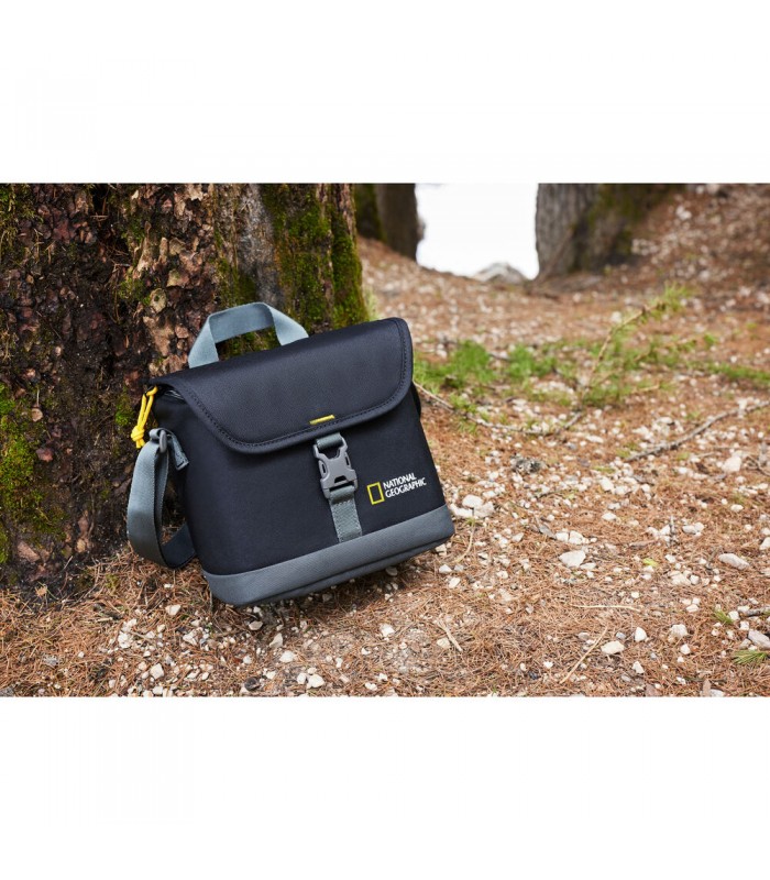 کیف شانه‌آویز نشنال جئوگرافیک مدل NG E2 2360 - اندازه اسمال رنگ مشکی