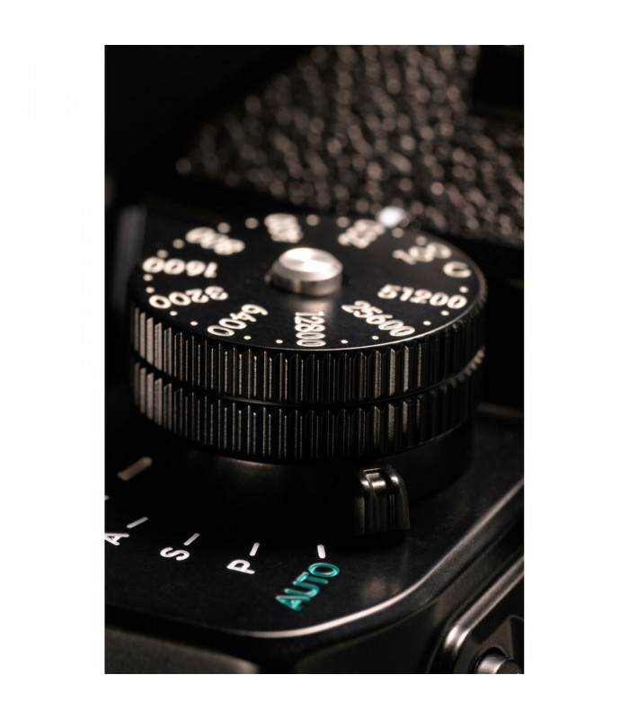 دوربین بدون آینه نیکون مدل Nikon Zf به همراه لنز ۷۰-۲۴ میلی‌متری f/4