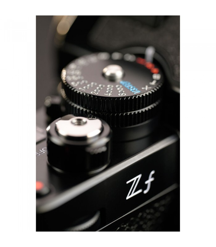 دوربین بدون آینه نیکون مدل Nikon Zf به همراه لنز ۷۰-۲۴ میلی‌متری f/4