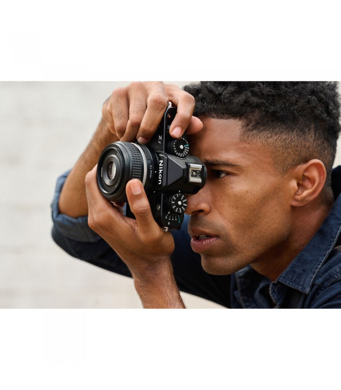 دوربین بدون آینه نیکون مدل Nikon Zf به همراه لنز ۴۰ میلی‌متری f/2 (SE)