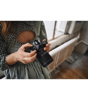 قیمت دوربین بدون آینه نیکون مدل Nikon Zf به همراه لنز ۴۰ میلی‌متری f/2 (SE)