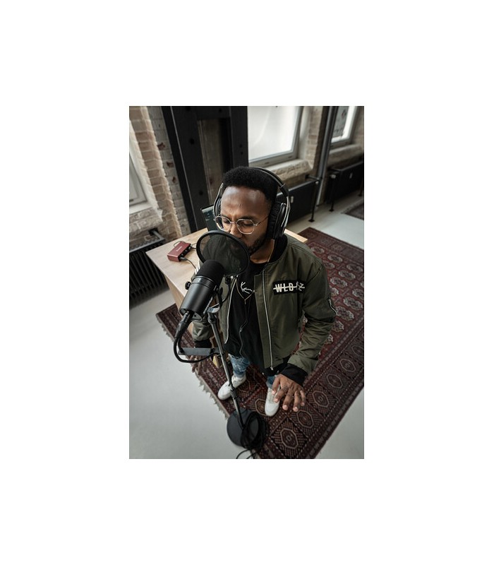 میکروفون پادکست Shure مدل MV7X