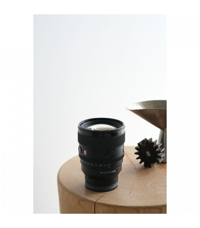 لنز سونی مدل Sony FE 85mm f/1.4 GM II Lens