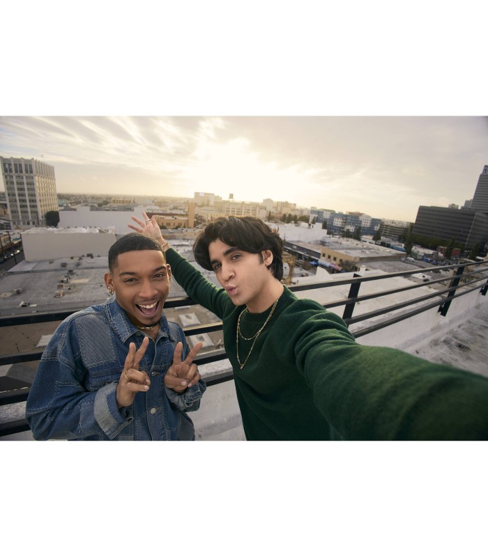 دوربین دیجیتال بدون آینه کانن مدل Canon EOS R8