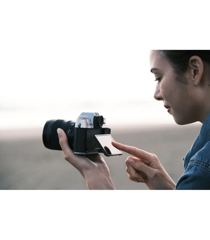 دوربین بدون‌آینه فوجی‌فیلم مدل FUJIFILM X-T50 به همراه لنز XC 15-45mm f/3.5-5.6 - رنگ نقره‌ای
