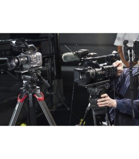 خرید دوربین فیلمبرداری حرفه‌ ای سونی مدل Sony HXR-NX800 4K | پیکسل