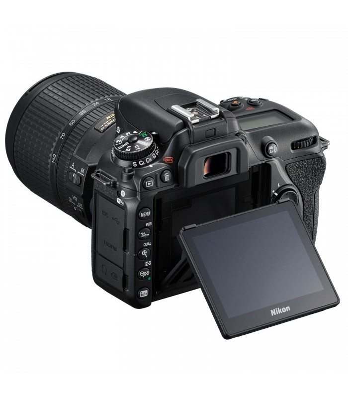 Nikon D7500 DSLR Camera + 18-140mm VR
