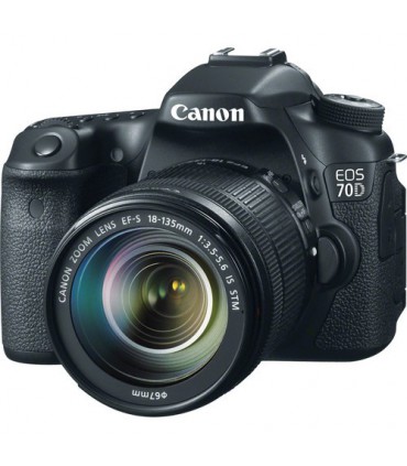 دست دوم - دوربین DSLR کانن مدل EOS 70D به همراه لنز ۱۳۵-۱۸ میلی‌متری STM