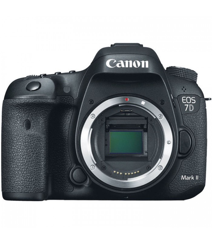Canon EOS 7D Mark II + 18-135 STM