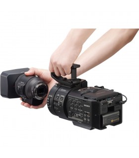 Sony NEX-FS700R Super 35 Camcorder with 18-200mm f/3.5-6.3 PZ OSS Lens