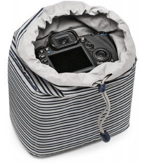 National Geographic NG MC 2450 Medium Messenger for Personal Gear, Laptop & DSLR