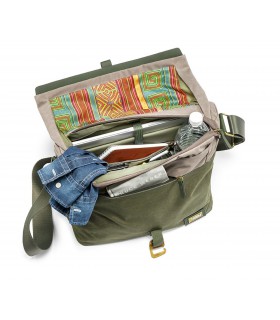 National Geographic RF 2450 Rain Forest camera messenger M