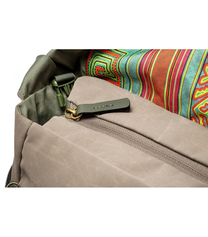 National Geographic RF 2450 Rain Forest camera messenger M