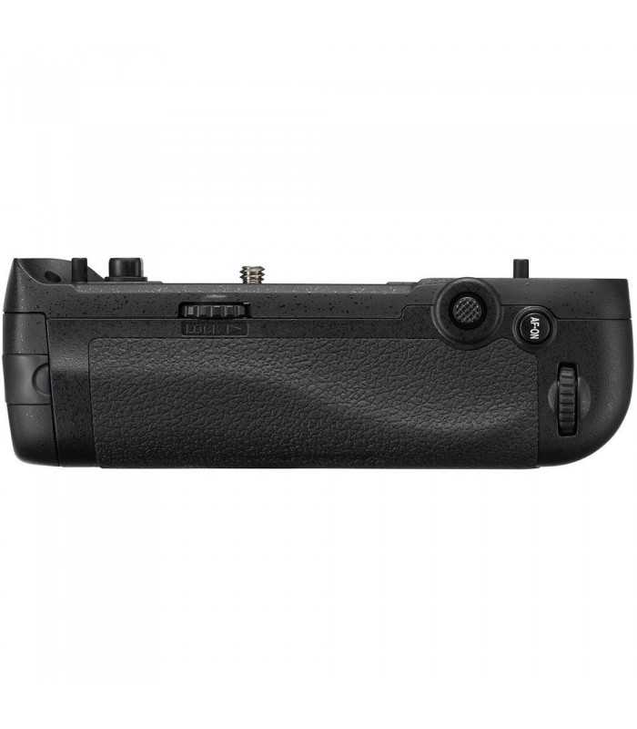 گریپ باتری Nikon مدل MB-D17 برای دوربین D500