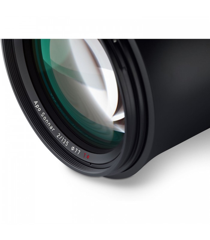 لنز زایس مدل Milvus 135mm f/2 ZE مانت F نیکون