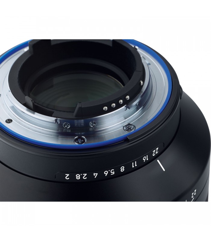 لنز زایس مدل Milvus 135mm f/2 ZE مانت F نیکون