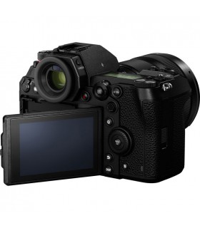 دوربین فول فریم بدون آینه پاناسونیک مدل Lumix DC-S1