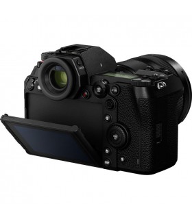 دوربین فول فریم بدون آینه پاناسونیک مدل Lumix DC-S1 همراه لنز ۱۰۵-۲۴ میلیمتر