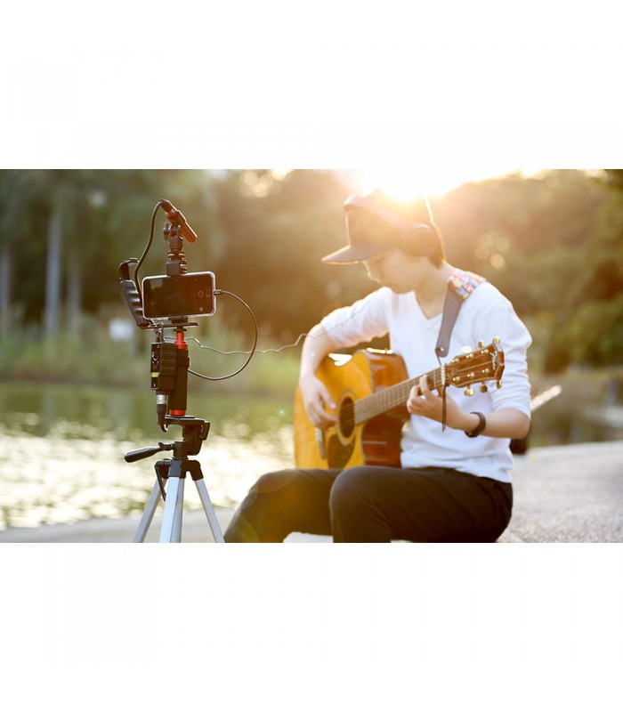 آداپتور گیتار و میکروفن سارامونیک مدل Saramonic SmartRig DI با درگاه لایتنینگ