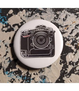 پیکسل با طرح Nikon D4