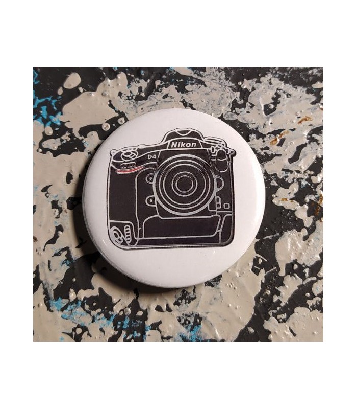 پیکسل با طرح Nikon D4