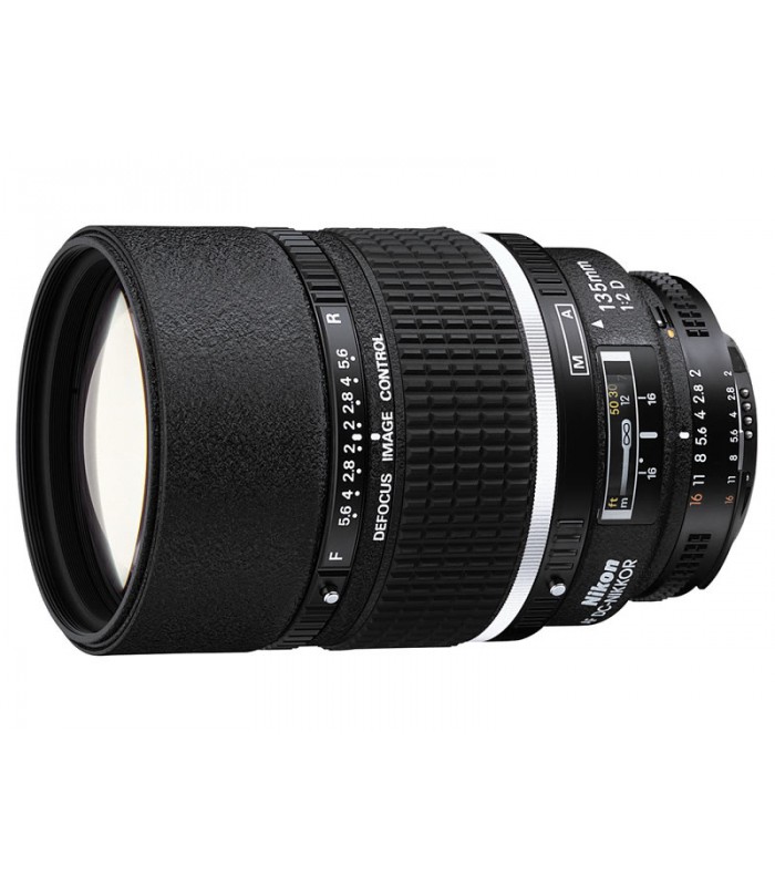 Nikon AF DC-NIKKOR 135mm f2D