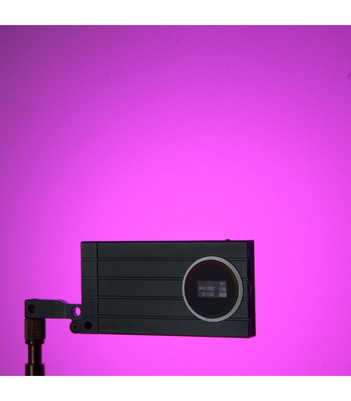 نور LED رو دوربینی گودوکس مدل Godox RGB Mini Creative M1