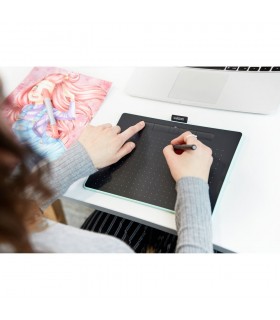 قلم نوری Wacom مدل Intuos Medium Bluetooth - CTL-6100WLKE-N رنگ سبز مغز پسته‌ای