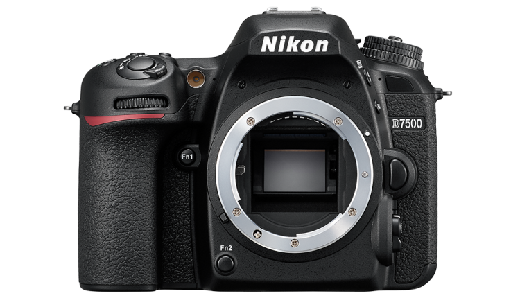 دوربین Nikon D7500