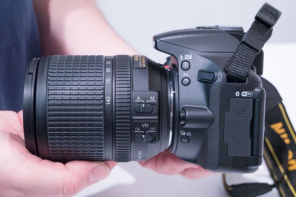 مقایسه Nikon D5600 در برابر Canon 800D