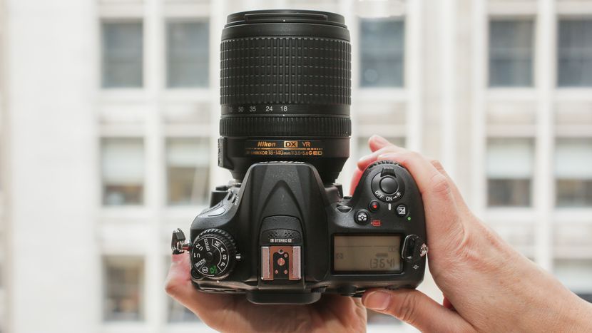 دوربین Nikon D7200 از نمای بالا