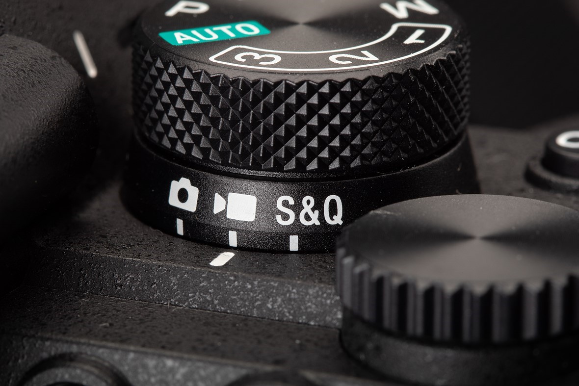 فیلمبرداری دوربین بدون آینه سونی Sony A7 IV