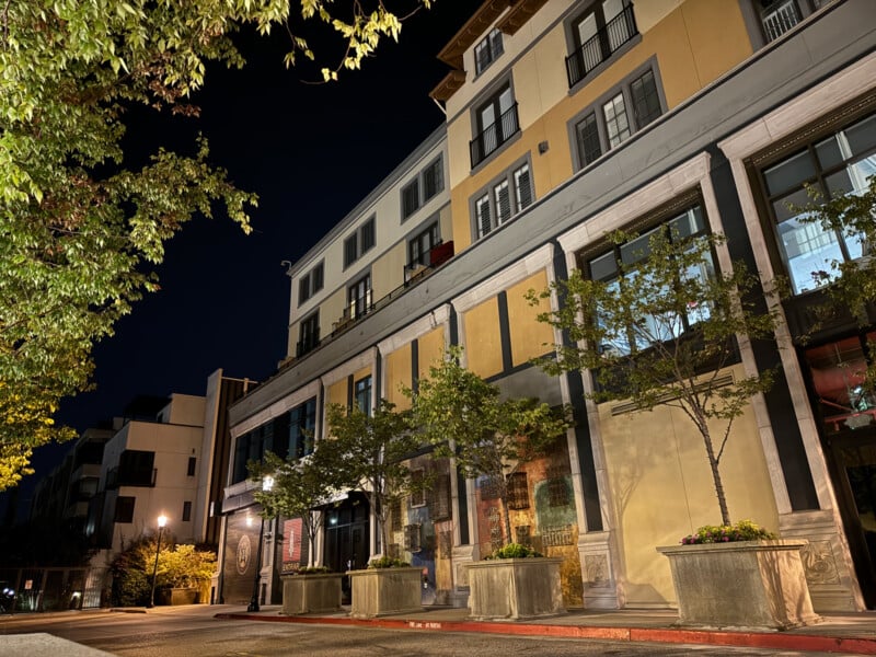 حالت عکاسی در شب با دقت رنگ بالا