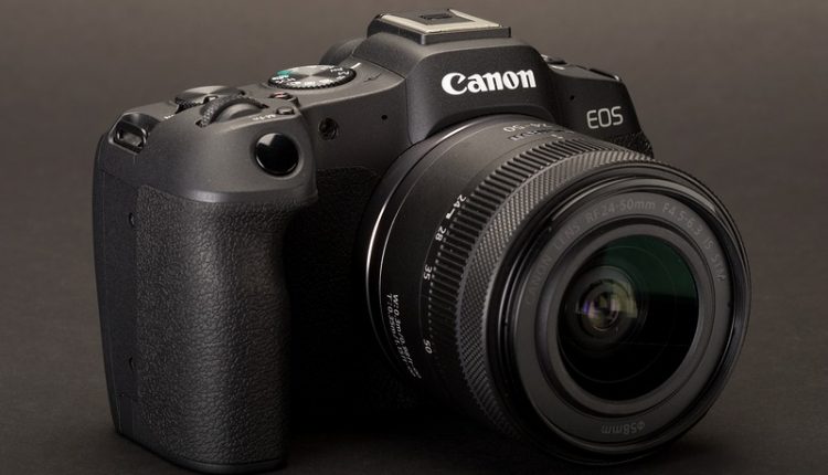 دوربین کانن EOS R8