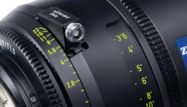 لنز سینمایی زایس