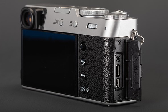 دوربین فوجی‌فیلم X100VI