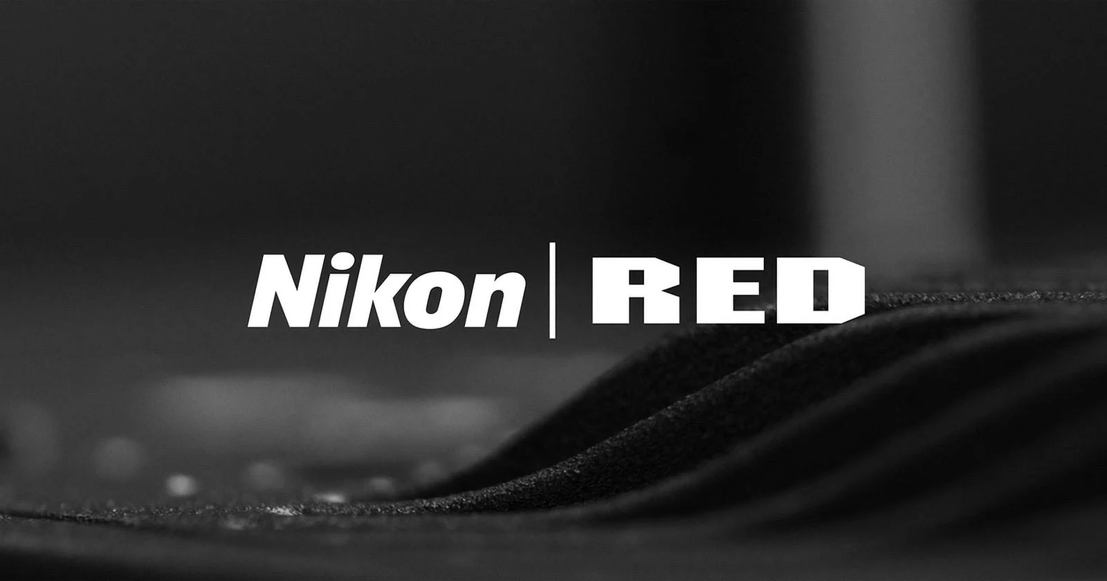 NIKON | RED