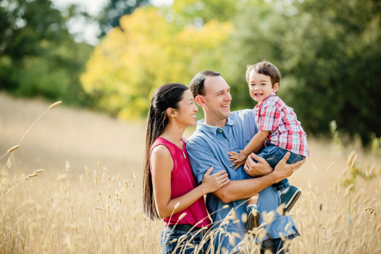 عکاسی خانوادگی و چالش کودکان در ساعت طلایی