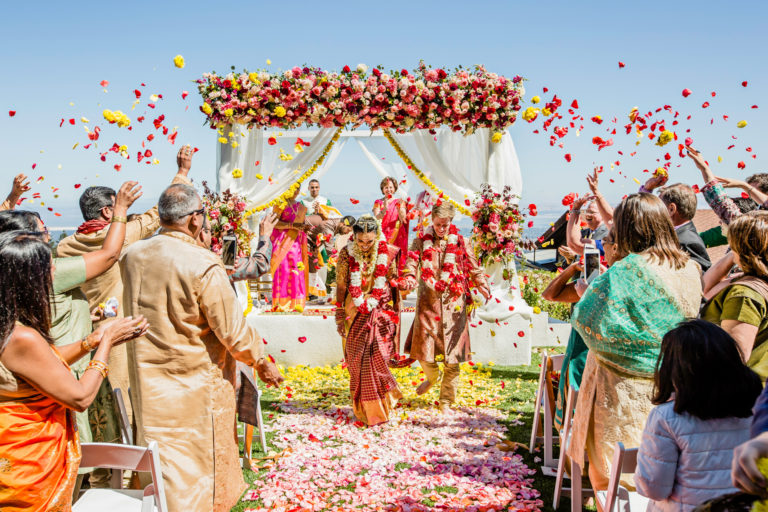 نور شدید ظهر در ساعت طلایی 