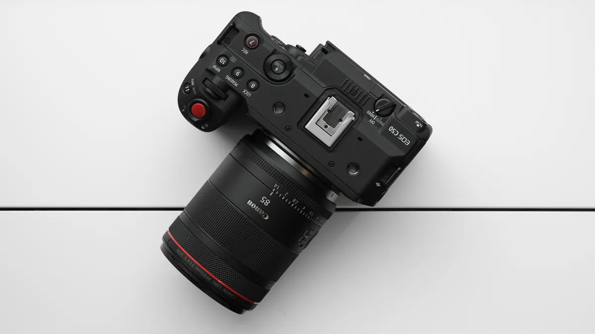 دوربین Canon EOS C50