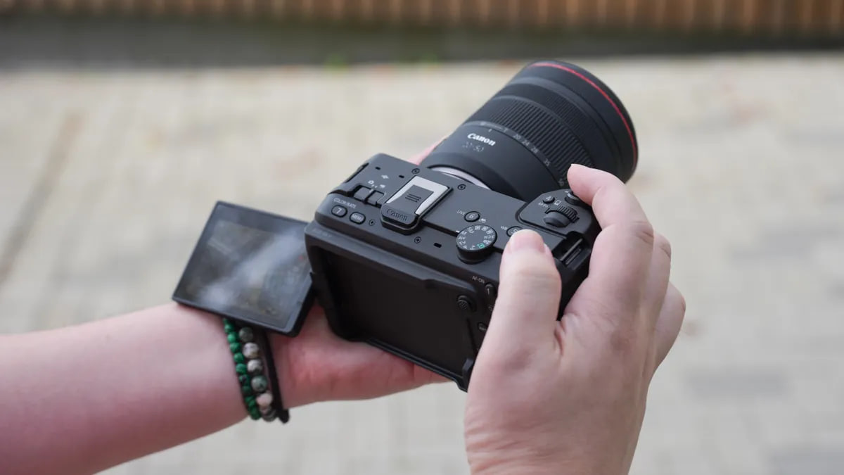 Canon EOS R6 V دوربین جدید کانن