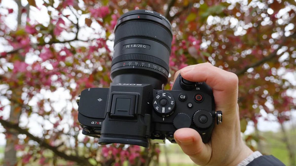 بررسی Sony a7R VI؛ فول‌فریم ۶۶.۸ مگاپیکسلی جدید سونی